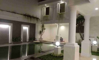 Disewakan rumah Luxury dengan Swimming Pool area Pondok Indah