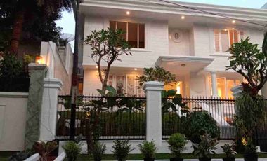 Disewakan rumah Luxury dengan Swimming Pool area Pondok Indah