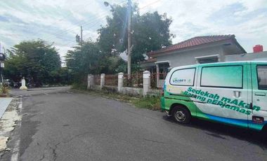 RUMAH SERENGAN KOTA SOLO