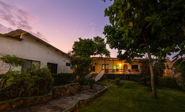 Hotel en Venta / Isla Sta. Cruz / Galapagos
