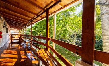 Hotel en Venta / Isla Sta. Cruz / Galapagos