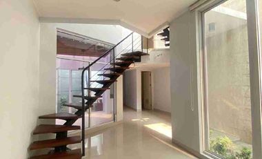 Dijual Rumah Bagus Siap Huni di Discovery Bintaro
