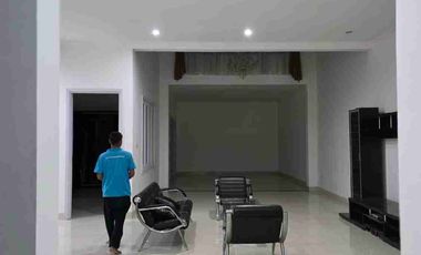 Disewakan Rumah Mewah Belakang Bakmi Golek Kalimalang