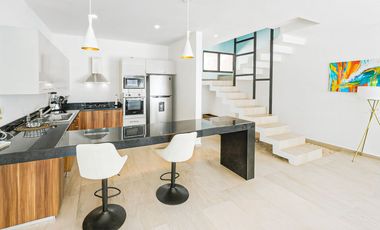 CASA de 3 niveles y rooftop con jacuzzi EL cielo residencial