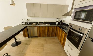 CASA de 3 niveles y rooftop con jacuzzi EL cielo residencial