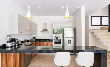 CASA de 3 niveles y rooftop con jacuzzi EL cielo residencial