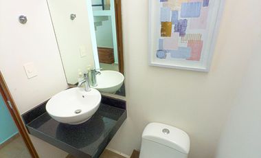 CASA de 3 niveles y rooftop con jacuzzi EL cielo residencial