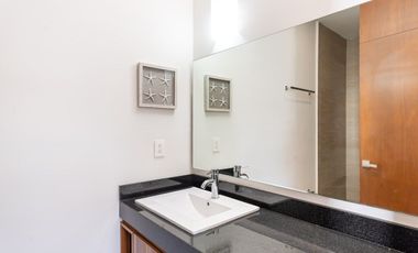 CASA de 3 niveles y rooftop con jacuzzi EL cielo residencial