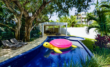 CASA de 3 niveles y rooftop con jacuzzi EL cielo residencial