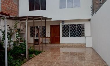 Casa de venta Sector Narancay atras del super stock cerca al colegio Borja Cuenca Ecuador.