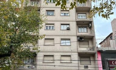 VÓRTICE INMOBILIARIA VENDE AMPLIA OFICINA EN AV. COLÓN, CAPITAL, MENDOZA