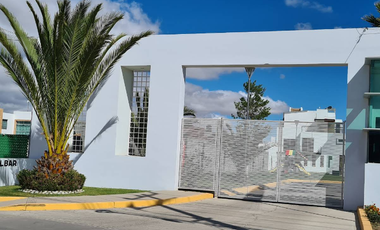 CASA EN VENTA EN FRACC. VALLE DE ALBAR