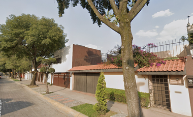 !! Inversión Segura y Rentable  en REMATE BANCARIO, CASA EN PARQUES DEL PEDREGAL, TLALPAN CDMX...