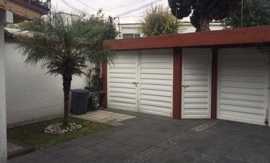 Excelente Casa, muy bien ubicada.