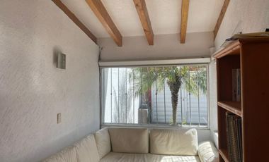 Excelente Casa, muy bien ubicada.