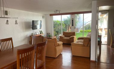 Excelente Casa, muy bien ubicada.