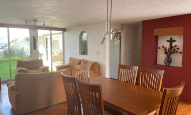 Excelente Casa, muy bien ubicada.