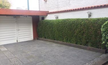 Excelente Casa, muy bien ubicada.