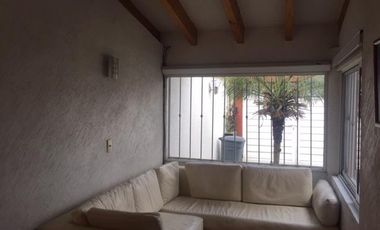 Excelente Casa, muy bien ubicada.