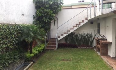 Excelente Casa, muy bien ubicada.