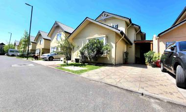 Estupenda casa en venta Laguna norte Valle Grande