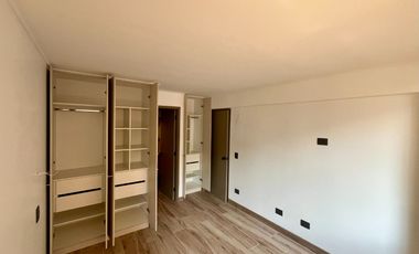 Se Vende Amplio Y Remodelado 2d+2b+estacion. Las Condes