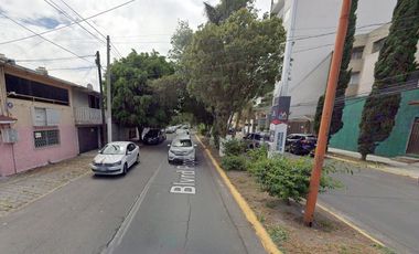 Inversión Segura y Rentable en Bienes Raíces, Casa en Col. Valle Dorado, Tlalnepantla, EDOMEX.