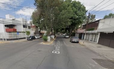 Inversión Segura y Rentable en Bienes Raíces, Casa en Col. Valle Dorado, Tlalnepantla, EDOMEX.