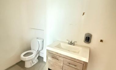 BODEGA EN RENTA EN POLÍGONO EMPRESARIAL SANTA ROSA JAUREGUI 175.46M2