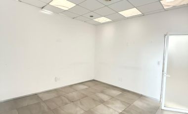 BODEGA EN RENTA EN POLÍGONO EMPRESARIAL SANTA ROSA JAUREGUI 175.46M2