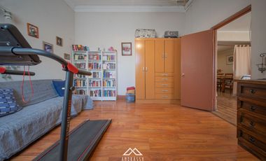 Oportunidad única en San Miguel: ideal para vivir, emprender o invertir.