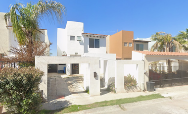 ¡¡GRAN OPORTUNIDAD DE ADQUIRIR O INVERTIR EN ESTA HERMOSA CASA DE REMATE BANCARIO!!, (SOLO CON RECURSOS PROPIOS).