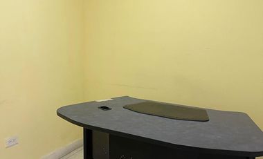 Renta de Local Comercial  en la Avenida 10 de Agosto . Quito , Ecuador.