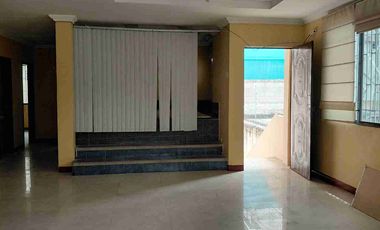 Alborada X, alquiler amplio departamento 1er piso alto, zona cerrada, 2 dormitorios 1 parqueo