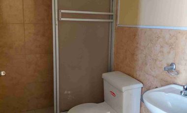 Alborada X, alquiler amplio departamento 1er piso alto, zona cerrada, 2 dormitorios 1 parqueo