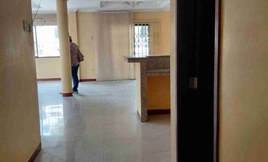 Alborada X, alquiler amplio departamento 1er piso alto, zona cerrada, 2 dormitorios 1 parqueo