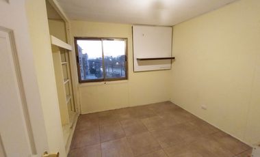 Acogedor Departamento 3 dormitorios 1 baño frente  avenida José Arrieta cercano a Tobalaba