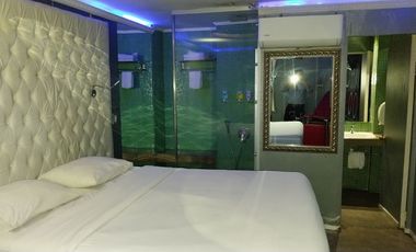 Establecimiento 14 dormitorios y 14 baños para uso motel o arriendo de habitaciones en Recoleta