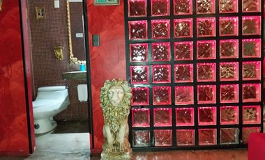 Establecimiento 14 dormitorios y 14 baños para uso motel o arriendo de habitaciones en Recoleta