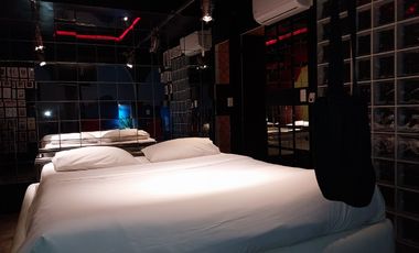 Establecimiento 14 dormitorios y 14 baños para uso motel o arriendo de habitaciones en Recoleta