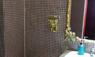 Establecimiento 14 dormitorios y 14 baños para uso motel o arriendo de habitaciones en Recoleta