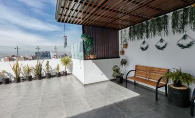 EXCLUSIVO TRIPLEX EN CAYMA CON ASCENSOR Y COCHERA