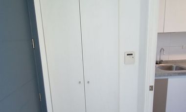 Dpto. 2 Dorm / 1 Baño / 1 Est./ 1 Bodega.-San Isidro, Santiago Centro.-