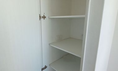 Dpto. 2 Dorm / 1 Baño / 1 Est./ 1 Bodega.-San Isidro, Santiago Centro.-