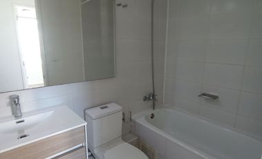 Dpto. 2 Dorm / 1 Baño / 1 Est./ 1 Bodega.-San Isidro, Santiago Centro.-