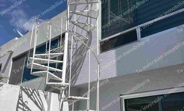 renta casa en lomas 888