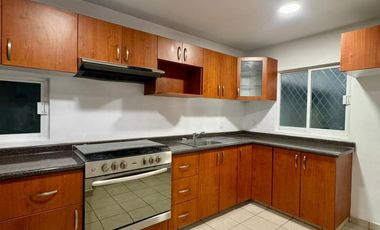 Casa en RENTA En Pachuca. Con 3 habitaciones, baños nuevos, zona segura. BONANZA