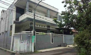 DIJUAL CEPAT RUMAH 2.5 LANTAI DICIBEUREM CIMAHI SELATAN