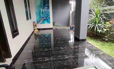 DIJUAL CEPAT RUMAH 2.5 LANTAI DICIBEUREM CIMAHI SELATAN
