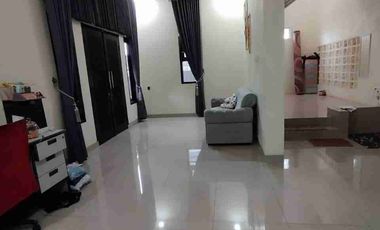 DIJUAL CEPAT RUMAH 2.5 LANTAI DICIBEUREM CIMAHI SELATAN